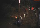 Oö: Mit Pkw in die Vöckla gestürzt -> Kraneinsatz FF Vöcklabruck
