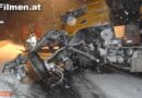 Nö: Schwerer Lkw-Unfall im Schneegstöber bei Maria Schutz
