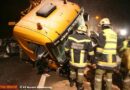 Nö: Lkw-Lenker bei Unfall aus Fahrzeug geschleudert