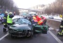 Nö: Schwerer Verkehrsunfall auf der S6 -> Personen eingeklemmt