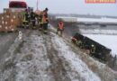 Nö: Mit Paketen beladener Lkw über Böschung gestürzt -> Guntramsdorf