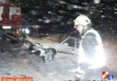 Bgld: Fahrzeugbergung nach Unfall auf schneebedeckter Fahrbahn
