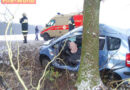 Oö: Verkehrsunfall mit eingeklemmter Person in Schiedlberg