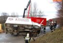 Nö: Spiegelglatte Fahrbahn -> Lkw bei Sonntagberg geschleudert & umgestürzt