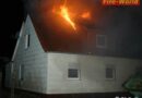 Deutschland: Dachstuhl eines Wohnhauses in Celle in Flammen