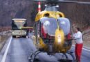Oö: Zwei Eingeklemmte nach Crash auf der B 145 bei Ebensee