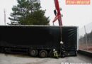Nö: Lkw-Bergung mit Kranunterstützung in Steinabrückl