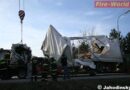 Nö: Lkw von Zug gerammt -> Eine Person getötet