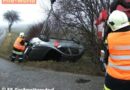 Nö: Bergungseinsatz nach Pkw-Überschlag in Großweikersdorf