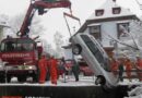 Oö: Pkw in Bad Goisern in den Mühlbach gestürzt