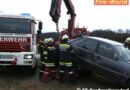 Nö: Mit Pkw bei Großweikersdorf im Feld gelandet