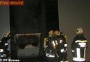 Nö: Container-Brand in einer Lagerhalle in Krems