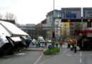 Stmk: Sattelschlepper mit Obst und Gemüse in Graz umgestürzt