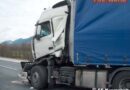 Tirol: Kollision zweier Lkw auf der A12 bei Kramsach