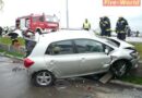 Nö: Pkw nach Kollision in Autohändler-Betriebsgelände gestürzt