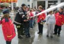 Stmk: Maibaumaufstellen mit Unwetter und Brandeinsatz in Kaindorf an der Sulm