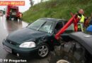 Oö: Lkw-Bergung nach Navi-Irrfahrt, vermuteter Ammoniak-Austritt und Unfall