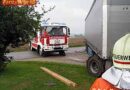 Oö: Sattelzug versank in einer Wiese
