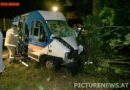 Oö: Transporter-Unfall mit eingeklemmter Person in Linz