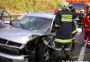 Oö: Person bei Verkehrsunfall in Luftenberg im Fahrzeug eingeklemmt