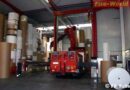 Nö: Staplerbergung in Tullner Druckerei-Papierhalle