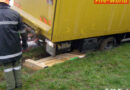 Oö: Lkw-Bergung für die Feuerwehr Ried in Aurolzmünster