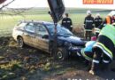 Nö: Unfall auf L27 -> Ein Pkw gegen Baum, ein Fahrzeug am Dach