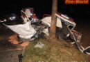 D: Auto an Baum zerfetzt -> 21-jährige Frau ums Leben gekommen