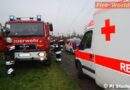 D: Traktorlenker mit Fahrzeug und Spritze abgestürzt und eingeklemmt