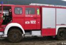 Nö: Schlammige Lkw- und Anhänger-Bergung in Markt Piesting