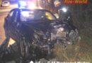 Nö: Pkw-Überschlag nach Crash gegen Mauer in Muckendorf-Wipfing