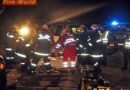 Oö: Drei Personen aus Auto gerettet