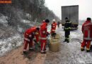 Nö: Treibstofftank eines Lkw bei Unfall beschädigt