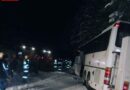 Oö: Vollbesetzter Reisebus landete in Straßengraben