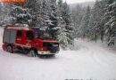 Nö: Notarztwagen blieb in den Schneemassen bei Einsatz stecken