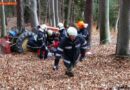 Stmk: Rettung eines Traktorlenkers im unwegsamen Gelände