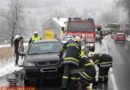 Oö: Auto lenkerlos auf Bundesstraße in Attnang-Puchheim unterwegs