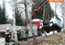 Nö: Mopedauto auf der B5 frontal in Baum gekracht