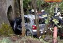 Oö: Lenkerin auf der B 127 gegen Wasserdurchlass geprallt