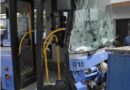 Bayern: Linienbus in Münchner Vorgarten