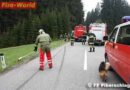 Oö: Sportwagen bei Unfall in den Wald geschleudert