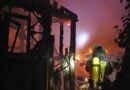 Deutschland: Gartenlaube stand in Vollbrand