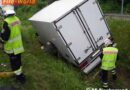 Nö: Klein-Lkw landet auf der A4 im Graben