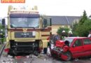 Oö: Todesopfer bei Frontalcrash zwischen Lkw und Pkw bei Fraham