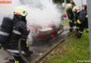 Oö: Fahrzeug bei Brand schwer beschädigt