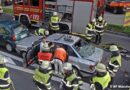 Bayern: 44 Jährige bei Verkehrsunfall in Pkw eingeschlossen