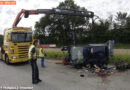 Sbg: Tödl. Unfall auf A1 bei Thalgau -> Person klemmt zwischen Tür und C-Säule