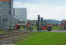 Oö: Lkw-Bergung vom Bahngleis in Aurolzmünster
