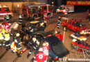 Nö: Unfall mit mehreren eingeklemmten Personen und Pkw-Brand -> Übung
