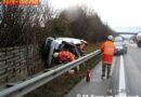 Oö: Kastenwagen auf der A8 umgestürzt
